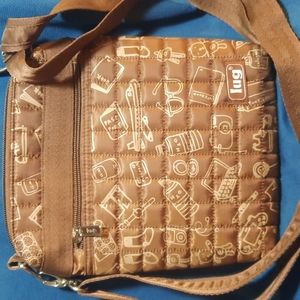 Lug crossbody